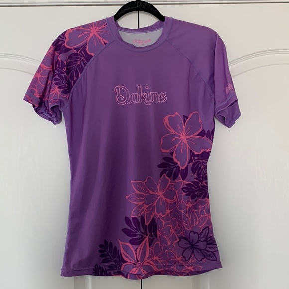 VGUC Dakine top - Picture 1 of 8